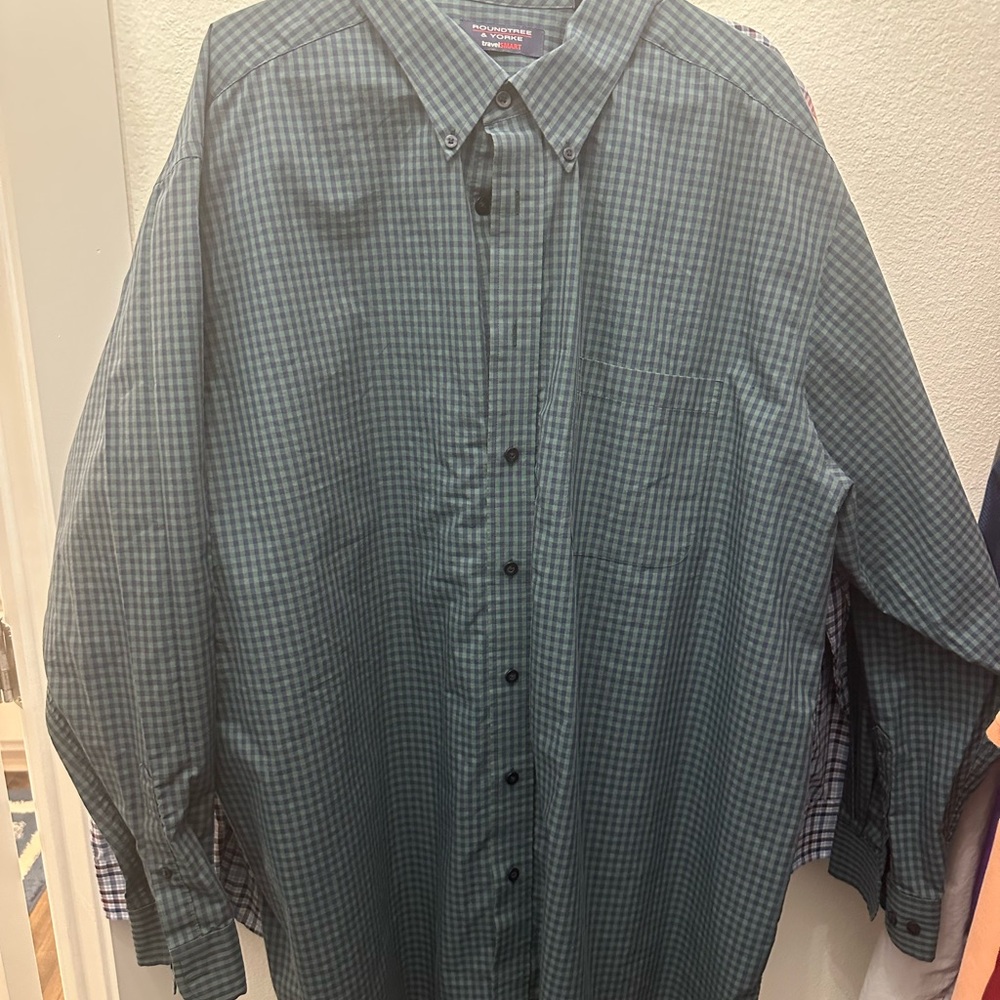 Roundtree & Yorke Teal Checkered Button Down Shirt